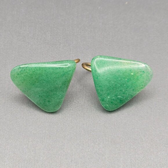 VTG Green Aventurine Gemstone Triangle Clip-On Earrings .75" Gold Tone MCM 1950s - Picture 6 of 6